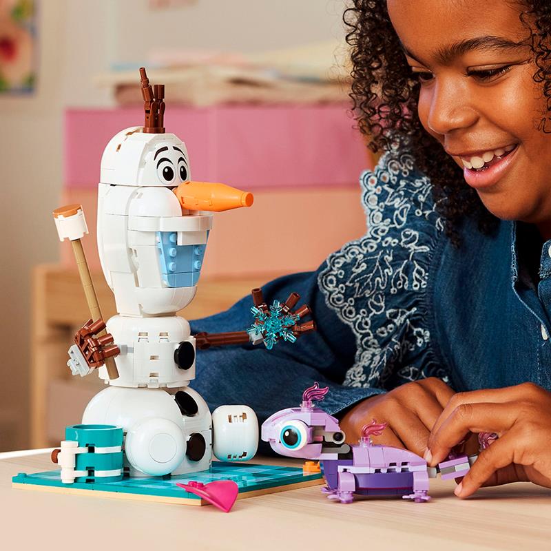 LEGO Disney Classic - Olaf and Bruni's Picnic Fun