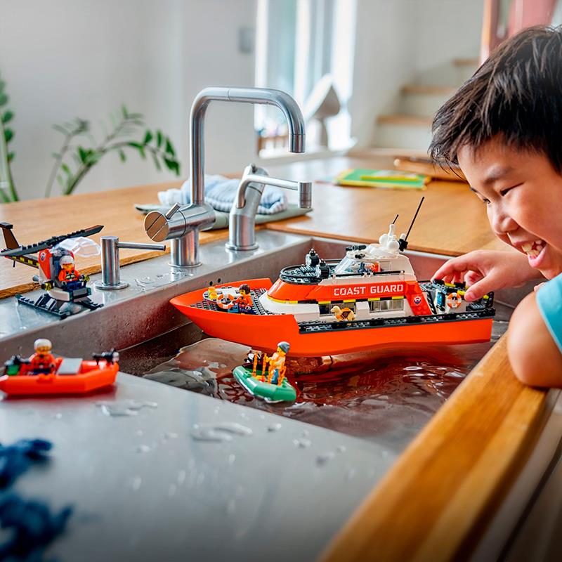 LEGO City - Le bateau de sauvetage et l'hélicoptère des garde-côtes